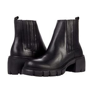 NIB Steve Madden Rankel Lug Black Booties